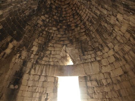  Qingyuan Cenotaphs: Gizemli Mezar Yapıları ve Muhteşem Tarihi Doğu